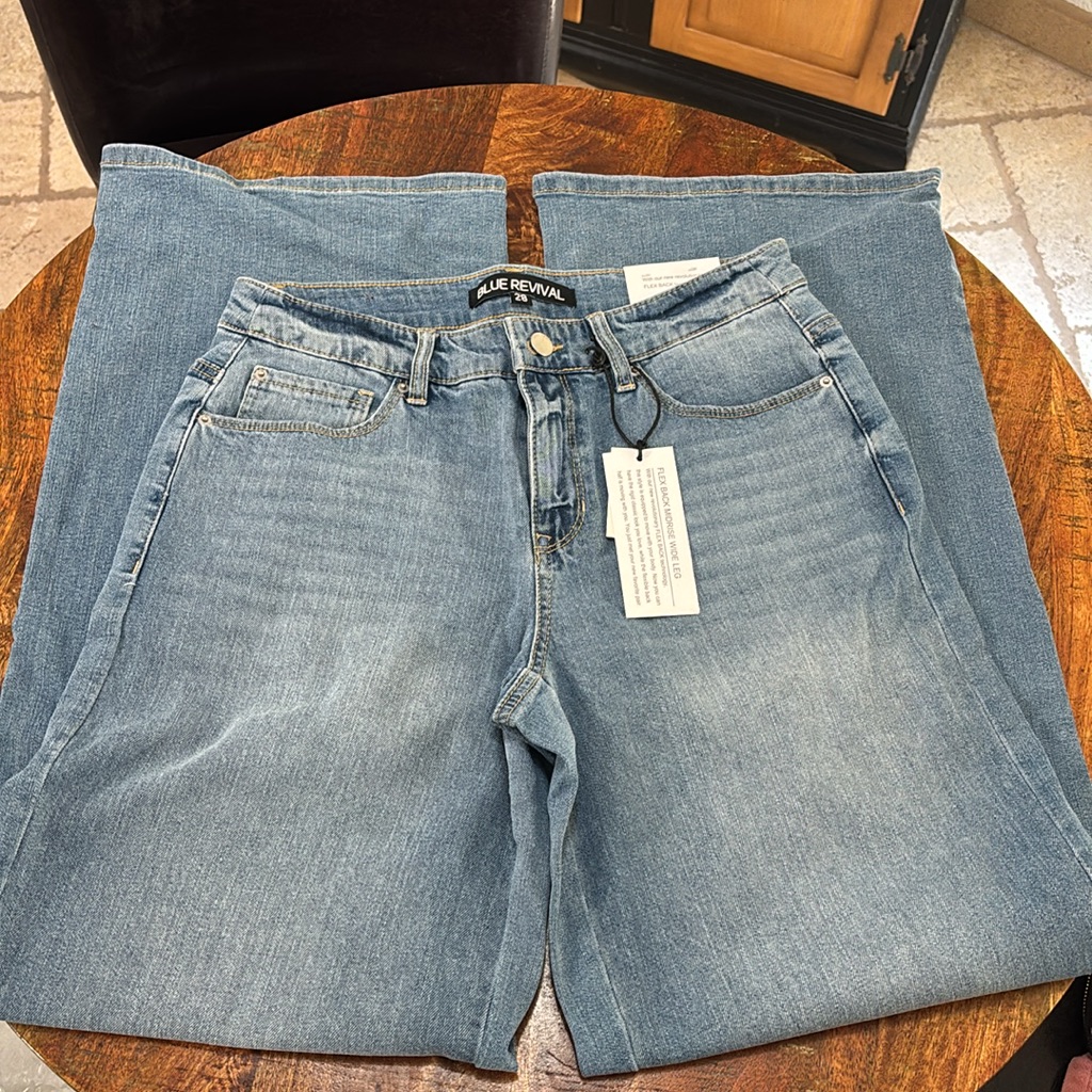 Nwt Blue Revival Mid Rise Wide Leg Jeans